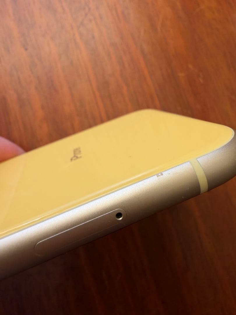 iPhone XR イエロー　SIMフリー 64GB 美品！