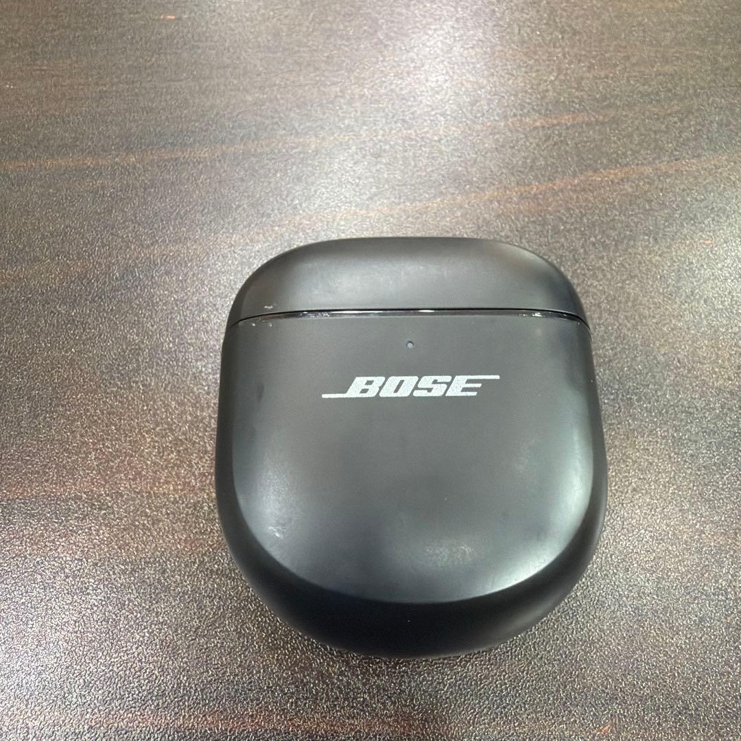 BOSE QUIETCOMFORT ULTRA EARBUDSのケースと付属品