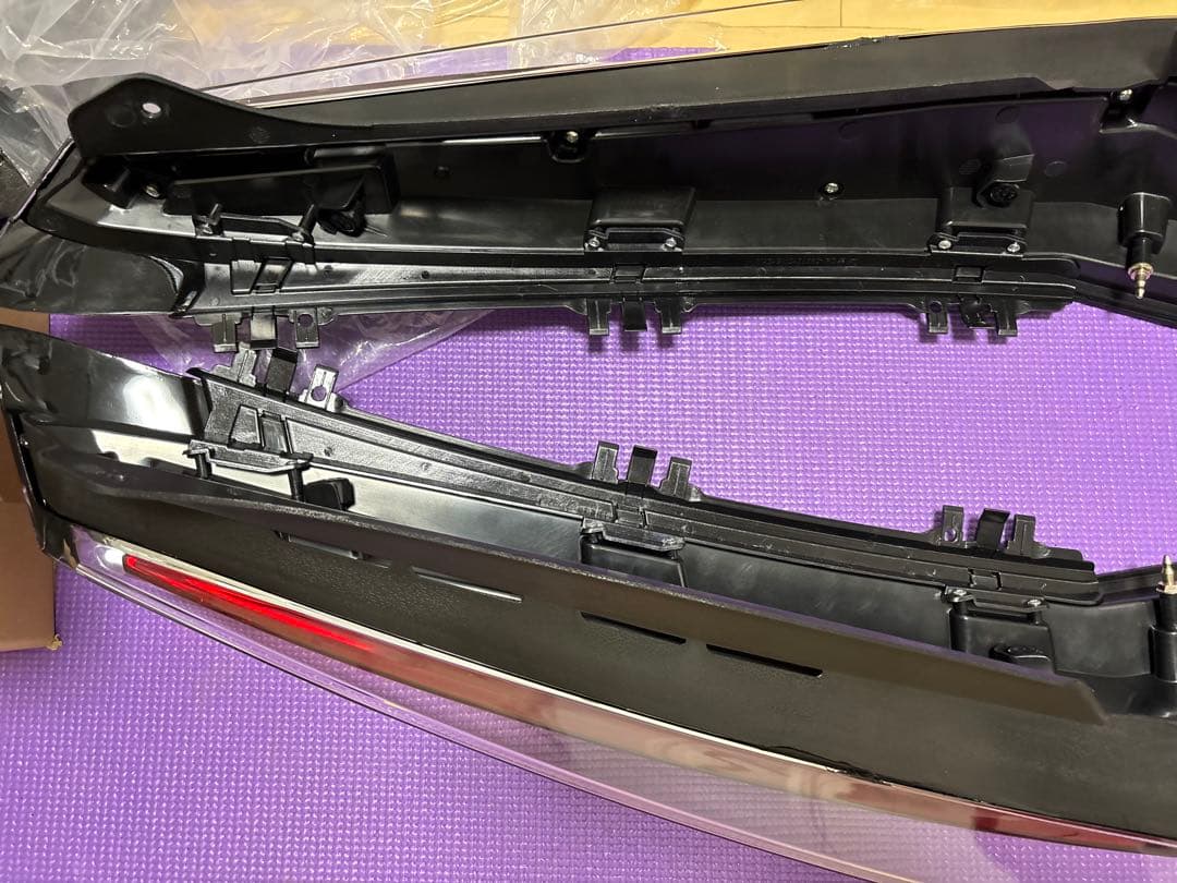 sas　エスカレード　テールライト