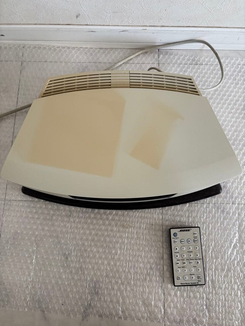 Bose WaveMusicSystemIII 完動品 純正リモコン　台座付き