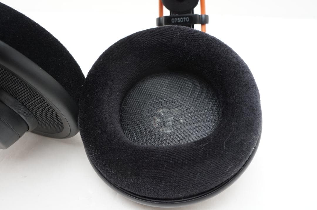 ＜美品＞AKG K712 PRO　アーカーゲー　有線　ヘッドホン