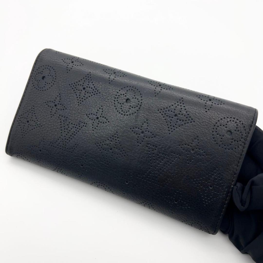 ルイヴィトン マヒナ 長財布 アメリア 黒 イニシャル無し