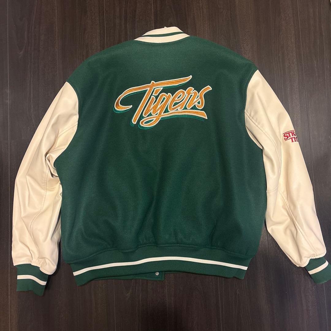 STRANGER THINGS x  スタジャン XL タグ付き