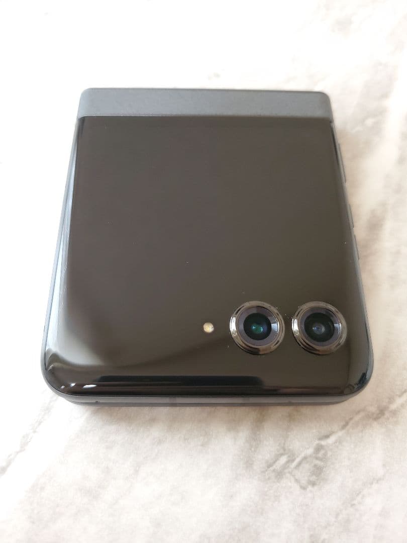 Motorola razr 50 本体