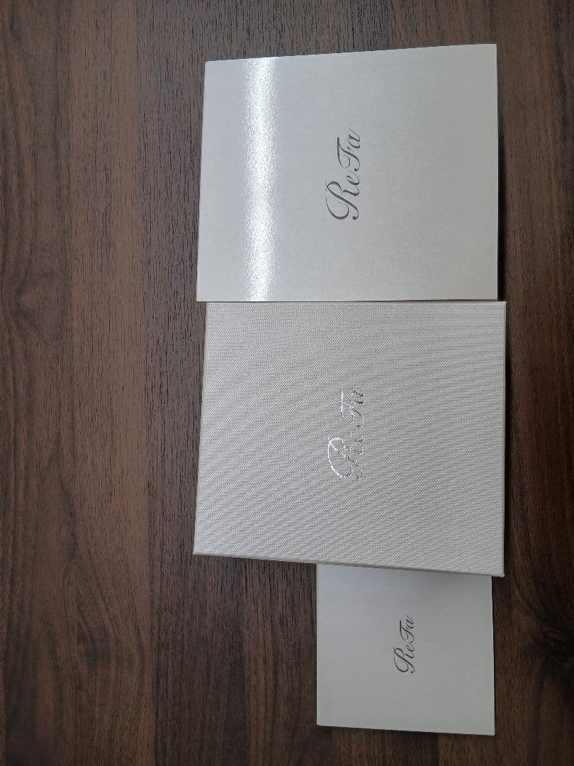 ReFa 美顔ローラー シルバー 収納ケース付き