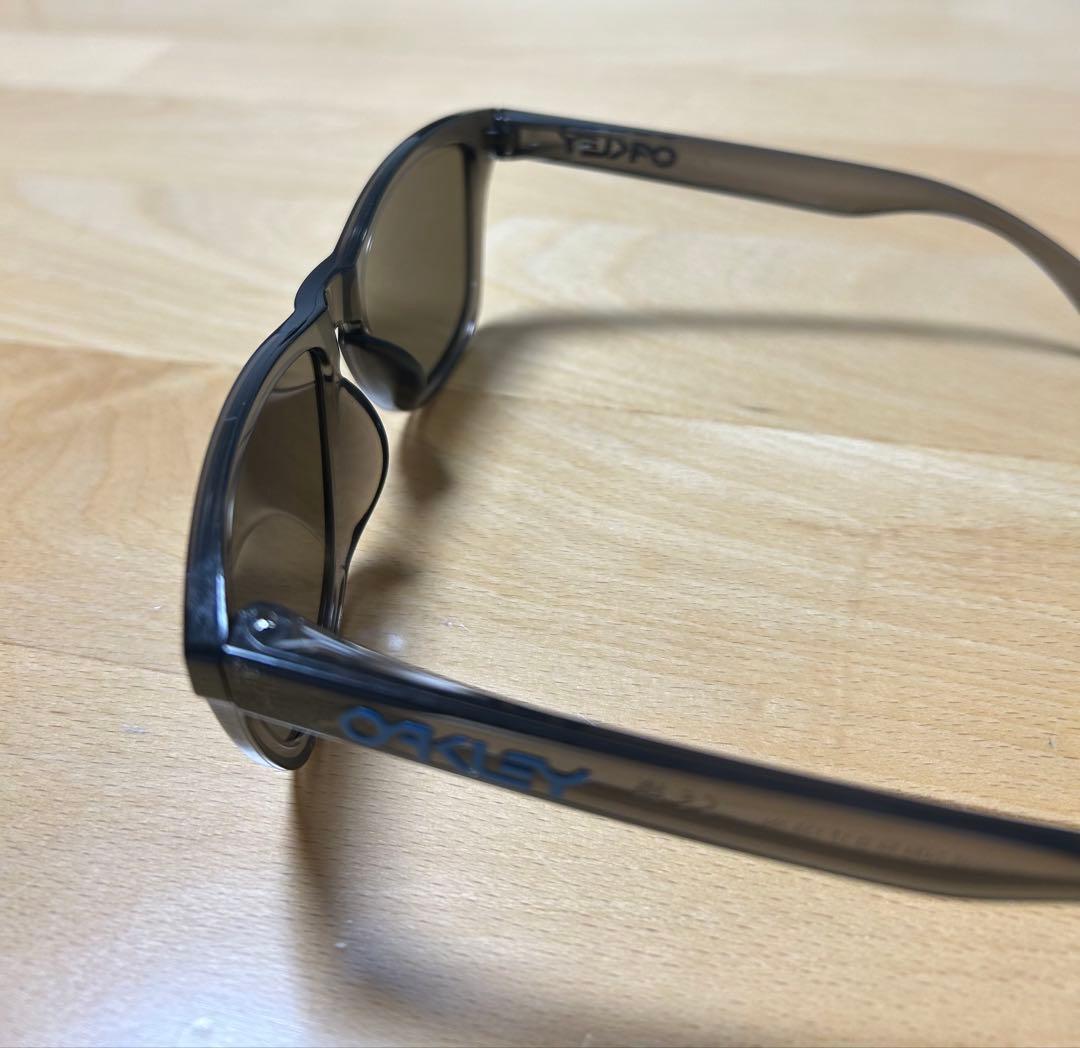 【美品】OAKLEYオークリーサングラス9245FROGSKINSフロッグスキン