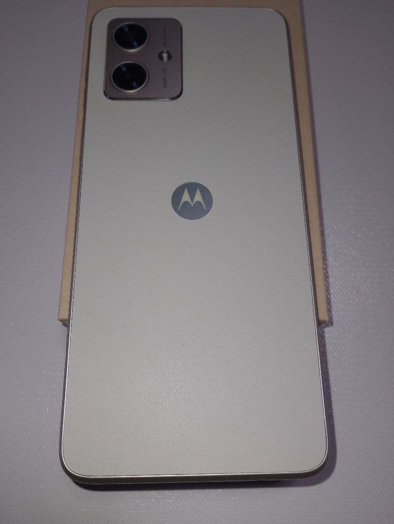 新品未使用品　moto g 64Y 5G バニラクリーム　付属品付き