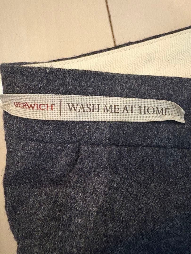 【美品】BERWICH SAKE ベルウィッチ イタリア製 美脚