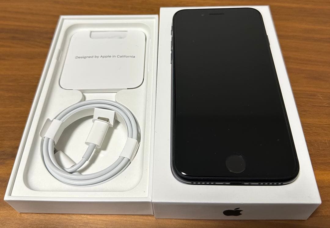 iPhoneSE(第3世代)64GB<ミッドナイト>