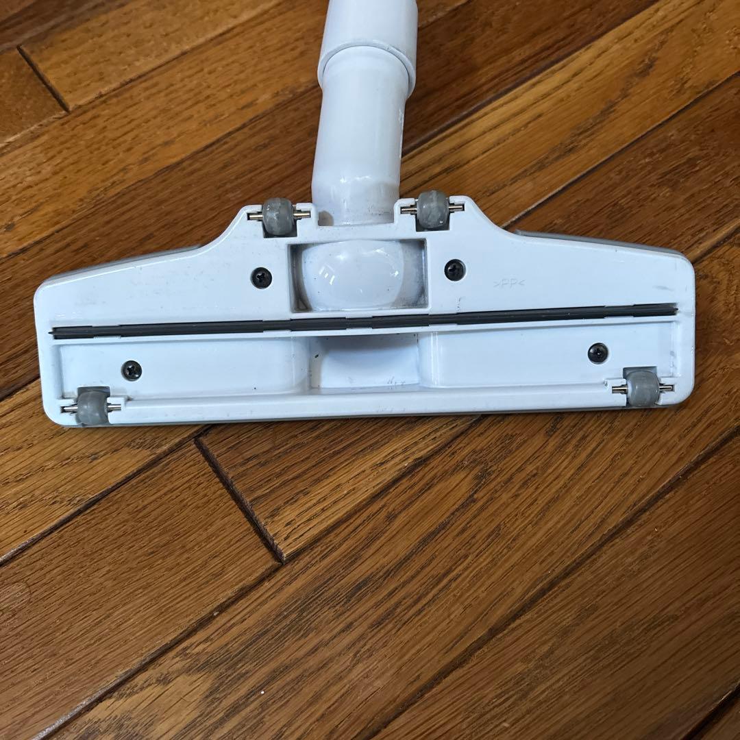 【美品】マキタ コードレス掃除機CL107 10.8Vバッテリ充電器付