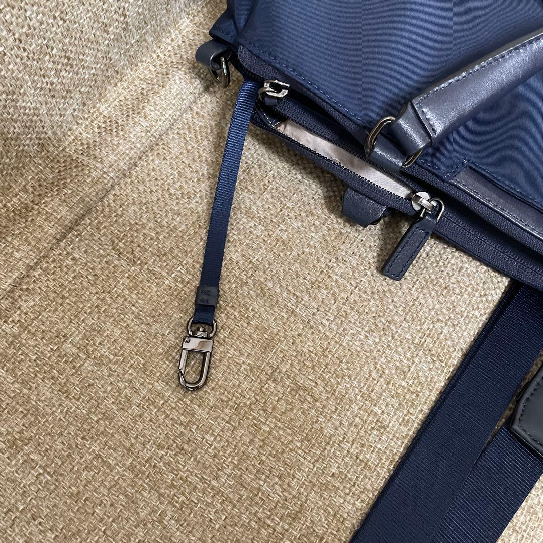 トゥミ196333DGE VOYAGEUR SHERYL レディース