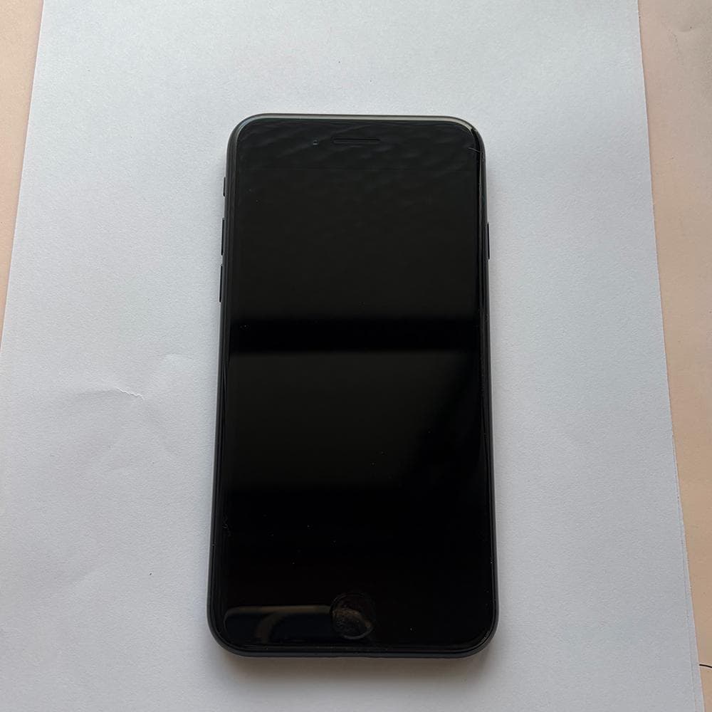 美品 iPhoneSE 第3世代 SIMフリー ミッドナイト 64GB 第三世代