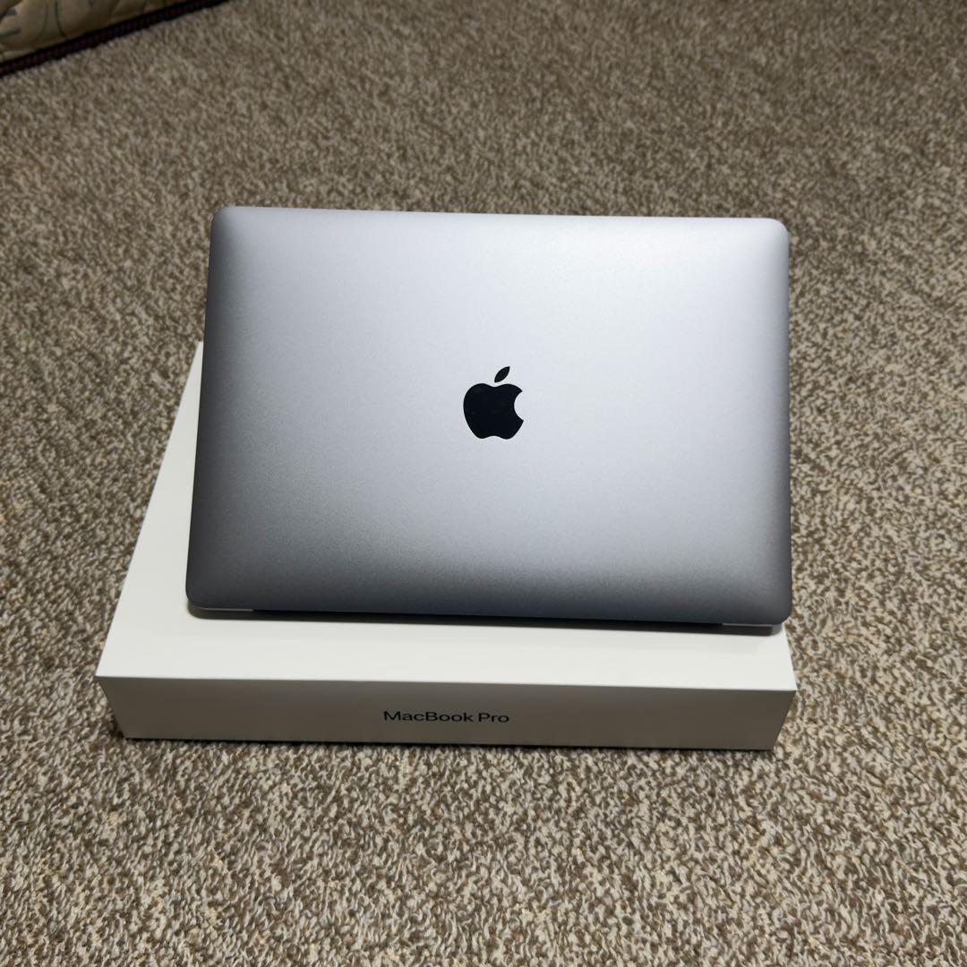 13インチ　MacBook pro 2020モデル　スペースグレイ