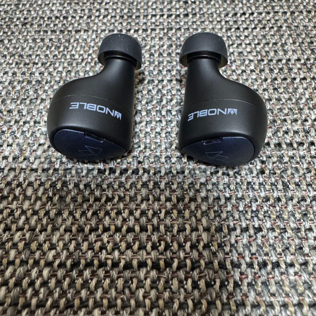 美品　Noble FALCON PRO ワイヤレスイヤホン