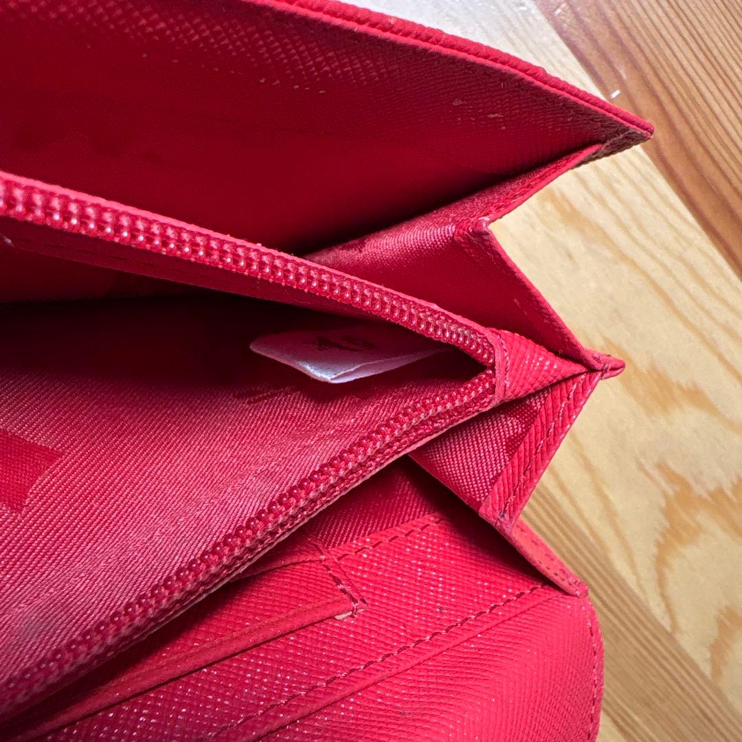 MCM赤レザー.ロゴ型押し箱あり三つ折り長財布.財布.韓国