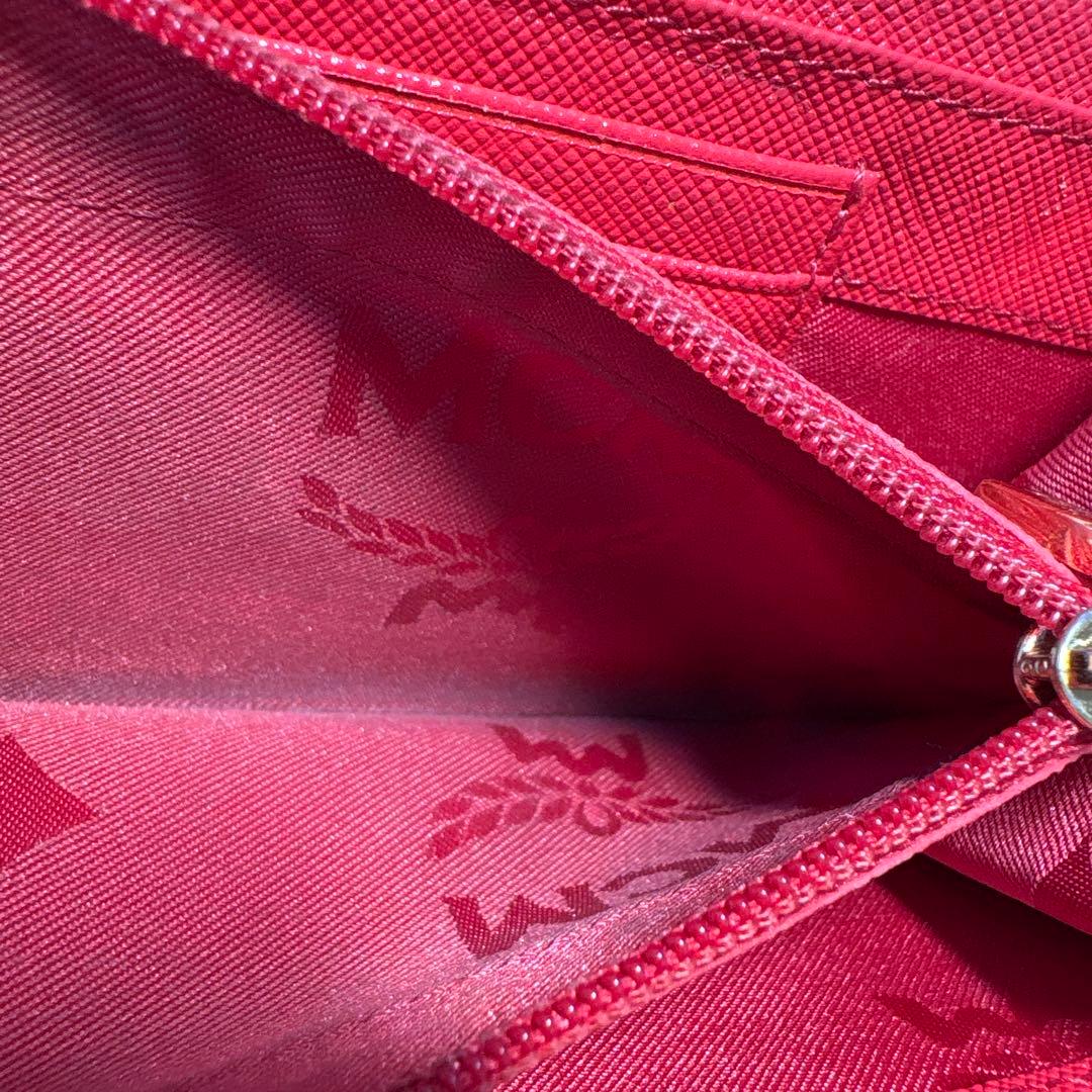 MCM赤レザー.ロゴ型押し箱あり三つ折り長財布.財布.韓国