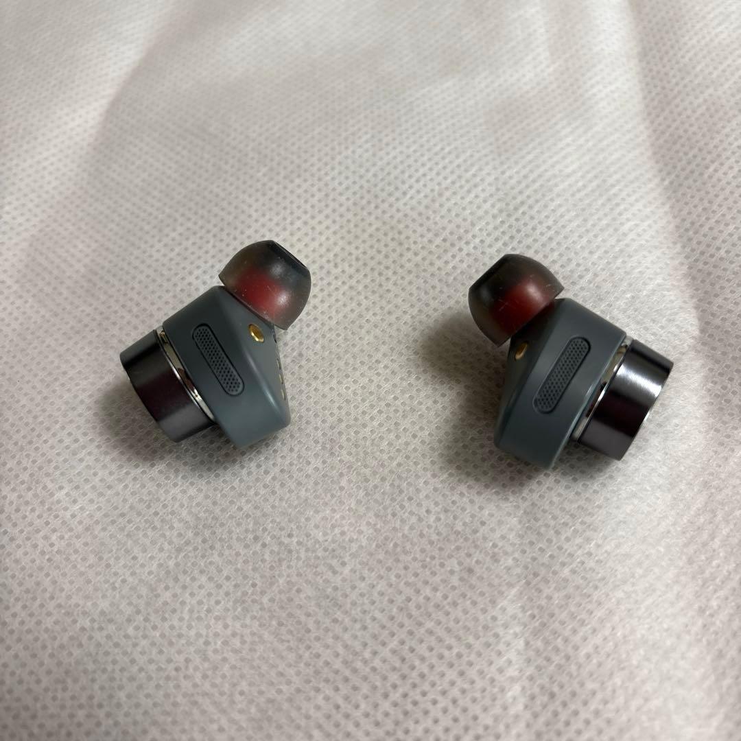 Bowers & Wilkins 完全ワイヤレスイヤホン Pi5 S2