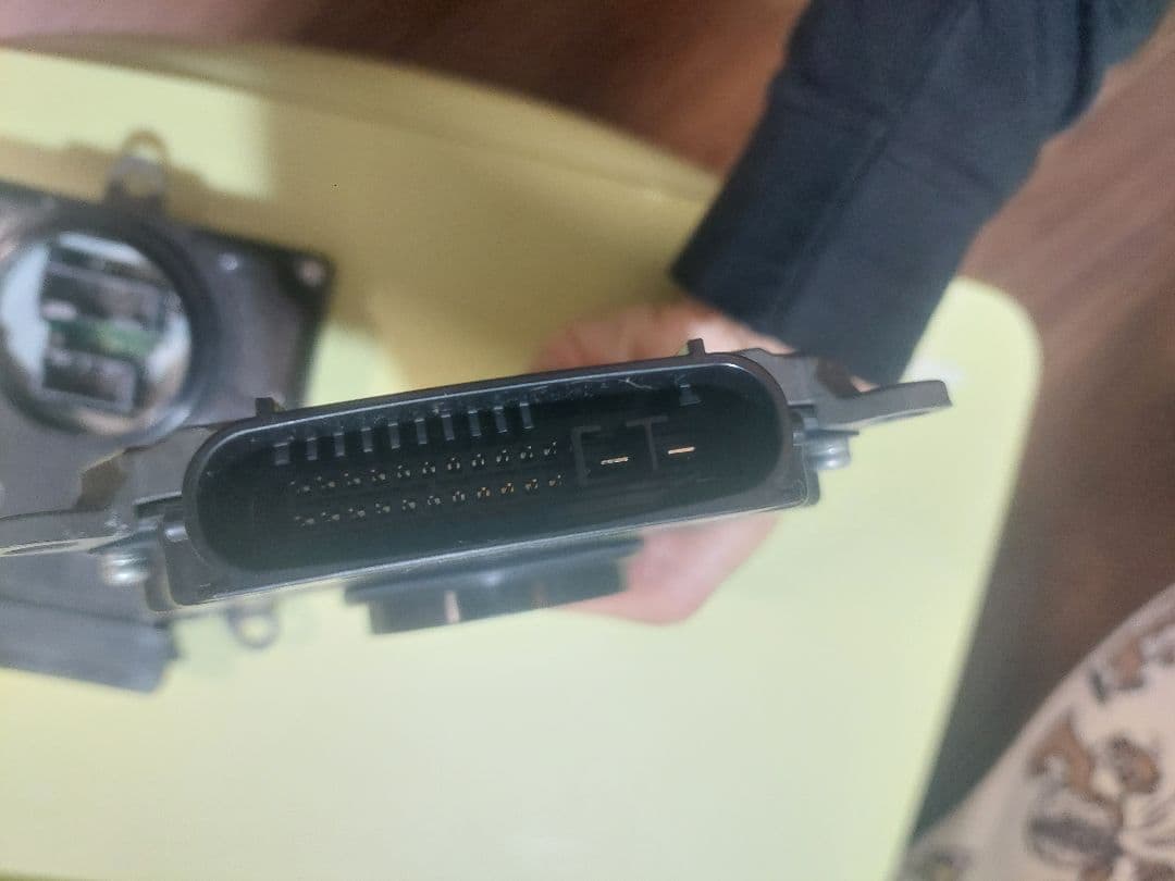 30アルファード ヴェルファイア 左右ヘッドライトコンピュータセット