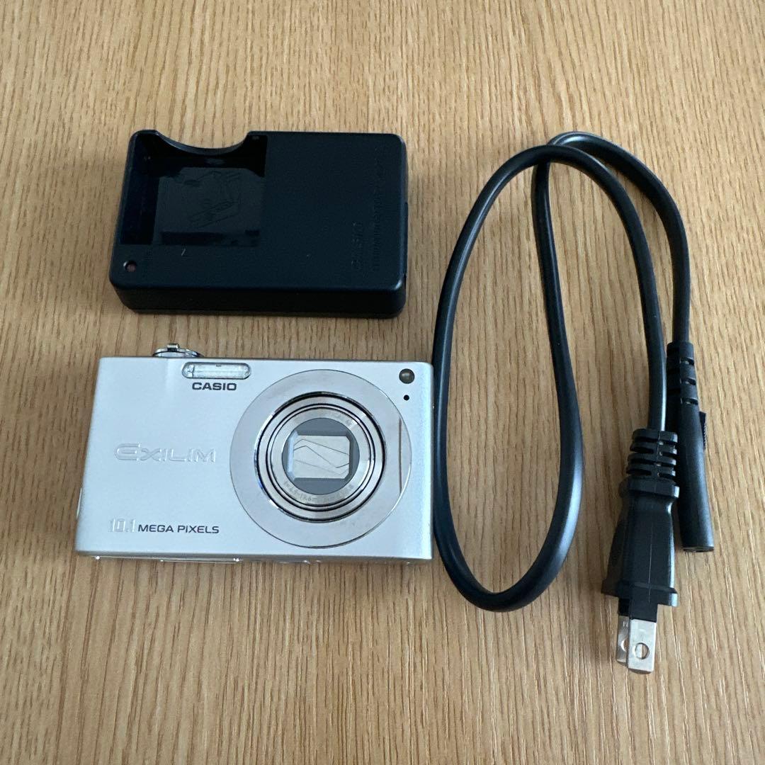 デジタルカメラ CASIO EXILIM EX-Z100