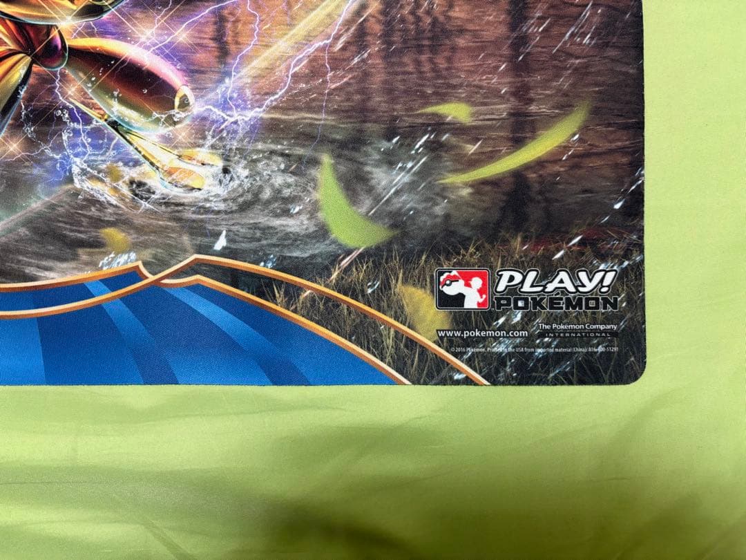 ポケモンカード　海外　プレイマット　ゲッコウガ