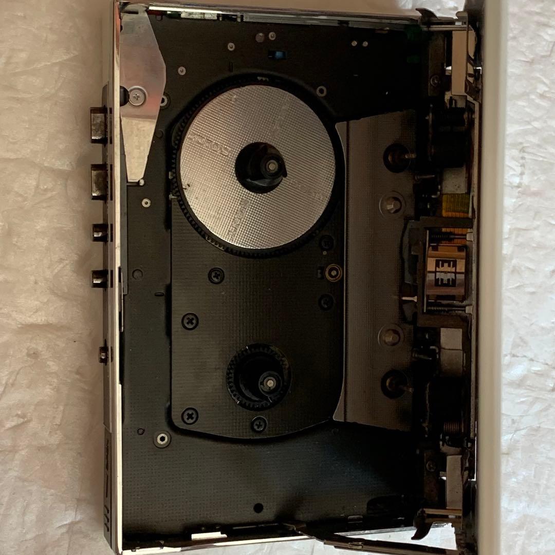 ジャンク ソニー SONY WM-501 カセット ウォークマン 壊れています