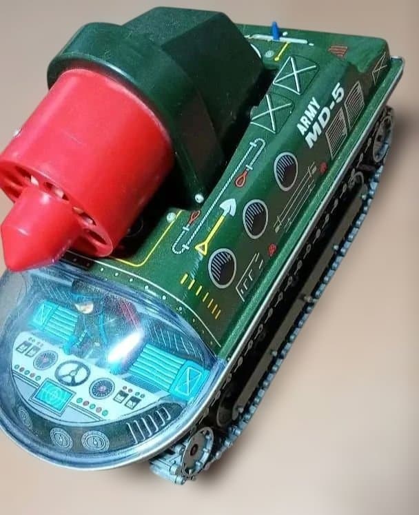 ブリキのおもちゃ MD-5 軍事風キャタピラ模型 難アリ