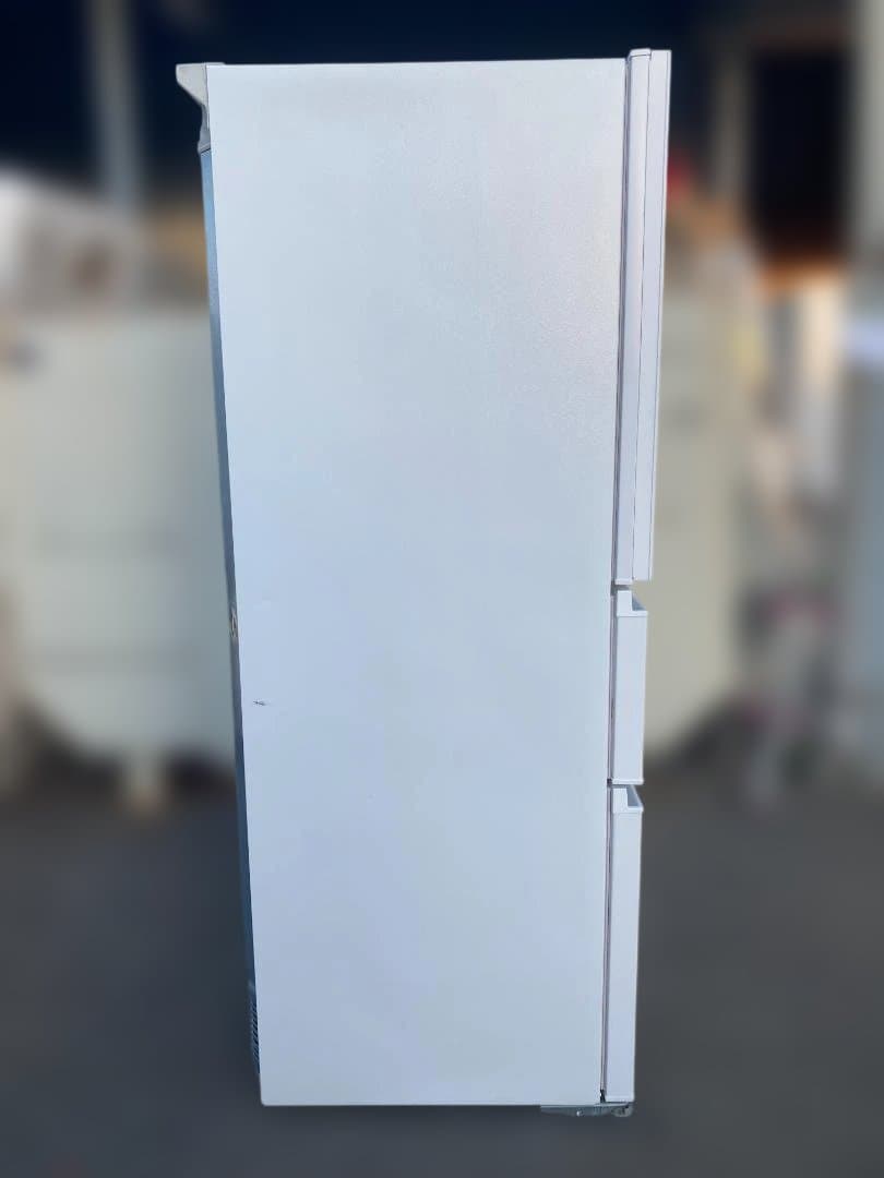 状態良好！東芝 3ドア冷凍冷蔵庫 GR-V33SC（WU）326L 2023年製