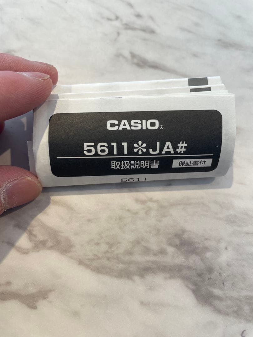 メ*ん様 G-SHOCK マンガ　ホワイト