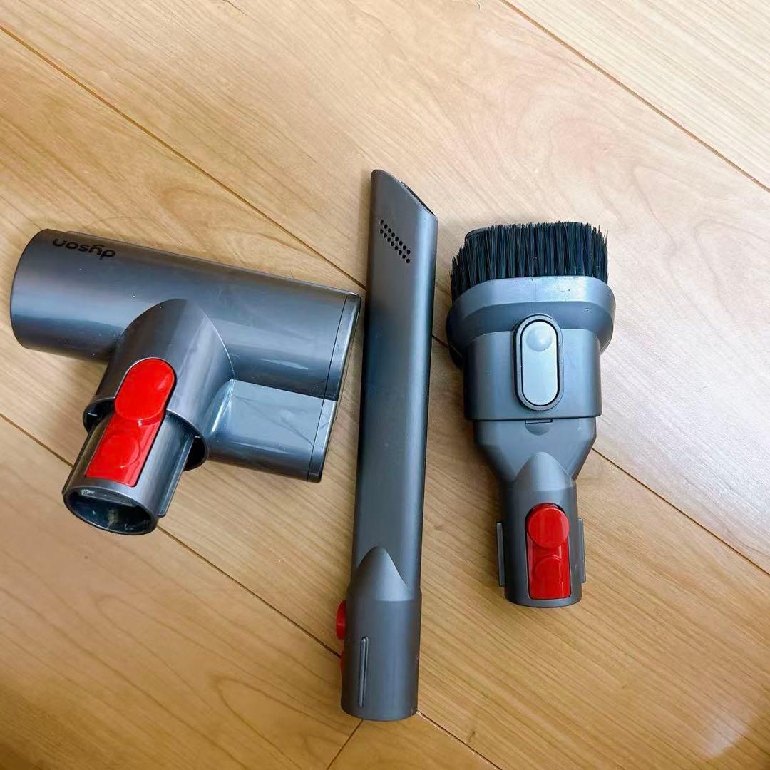 ダイソンコードレス掃除機　Dyson SV15