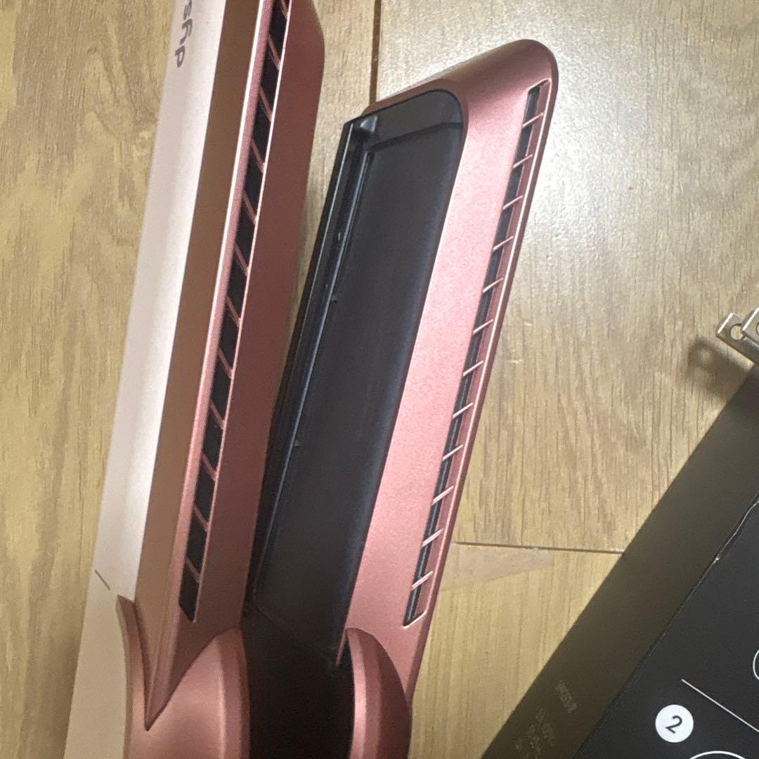 ダイソンヘアストレイトナー