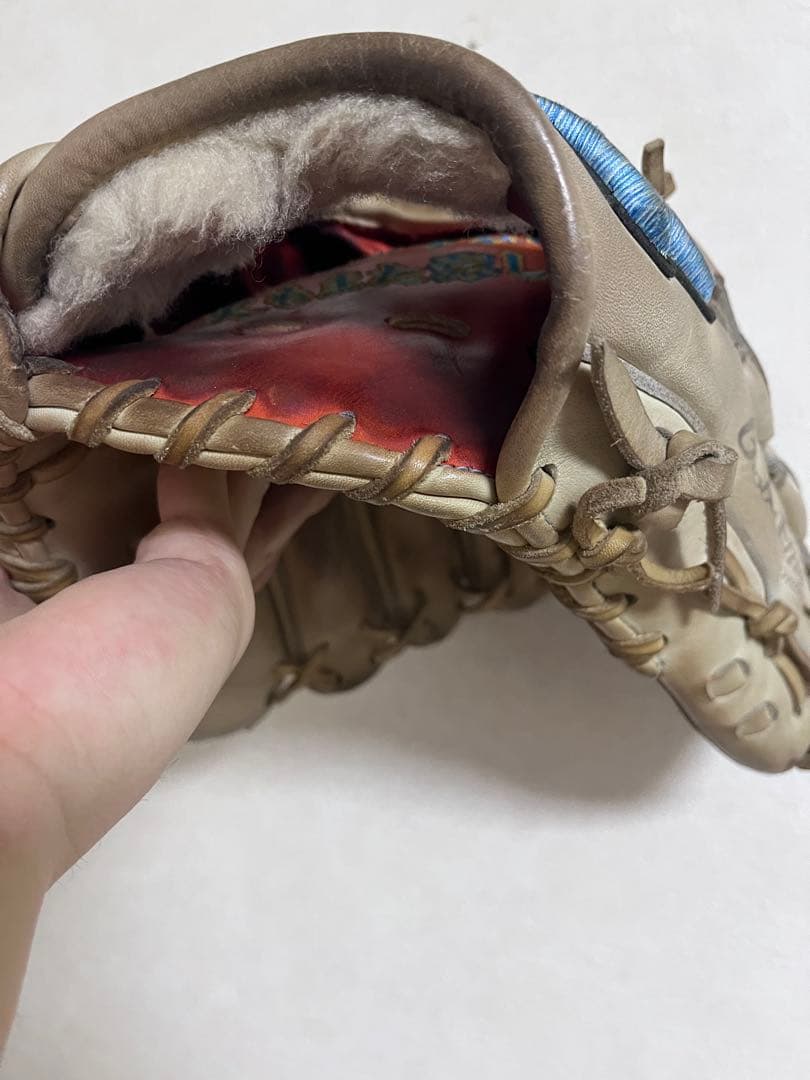 ミズノダイバーシティブルー硬式投手用グラブ