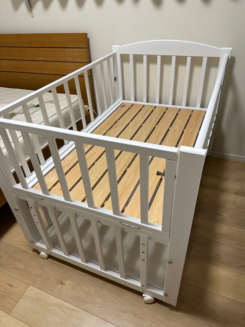 ヤマサキ国産スリーオープンベビーベッド ビーサイドDX-270W