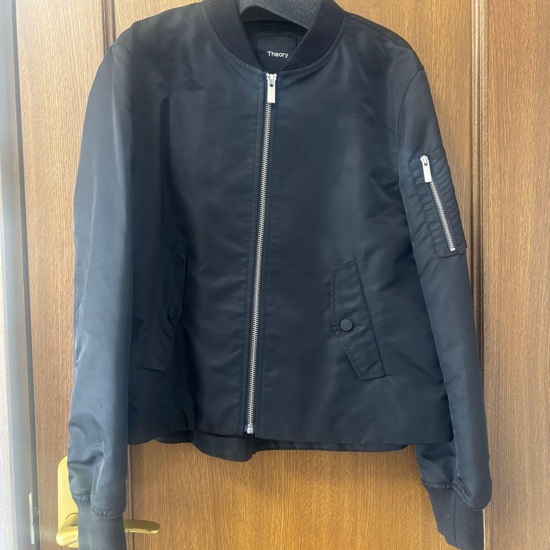 2024年 セオリー ブルゾン