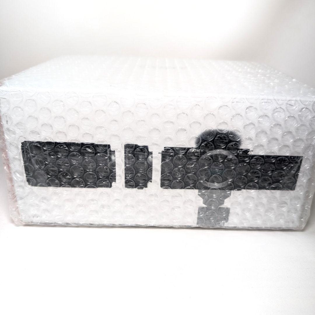 新品 SONY ZV-E10Y Black カメラ　ダブルズームレンズキット