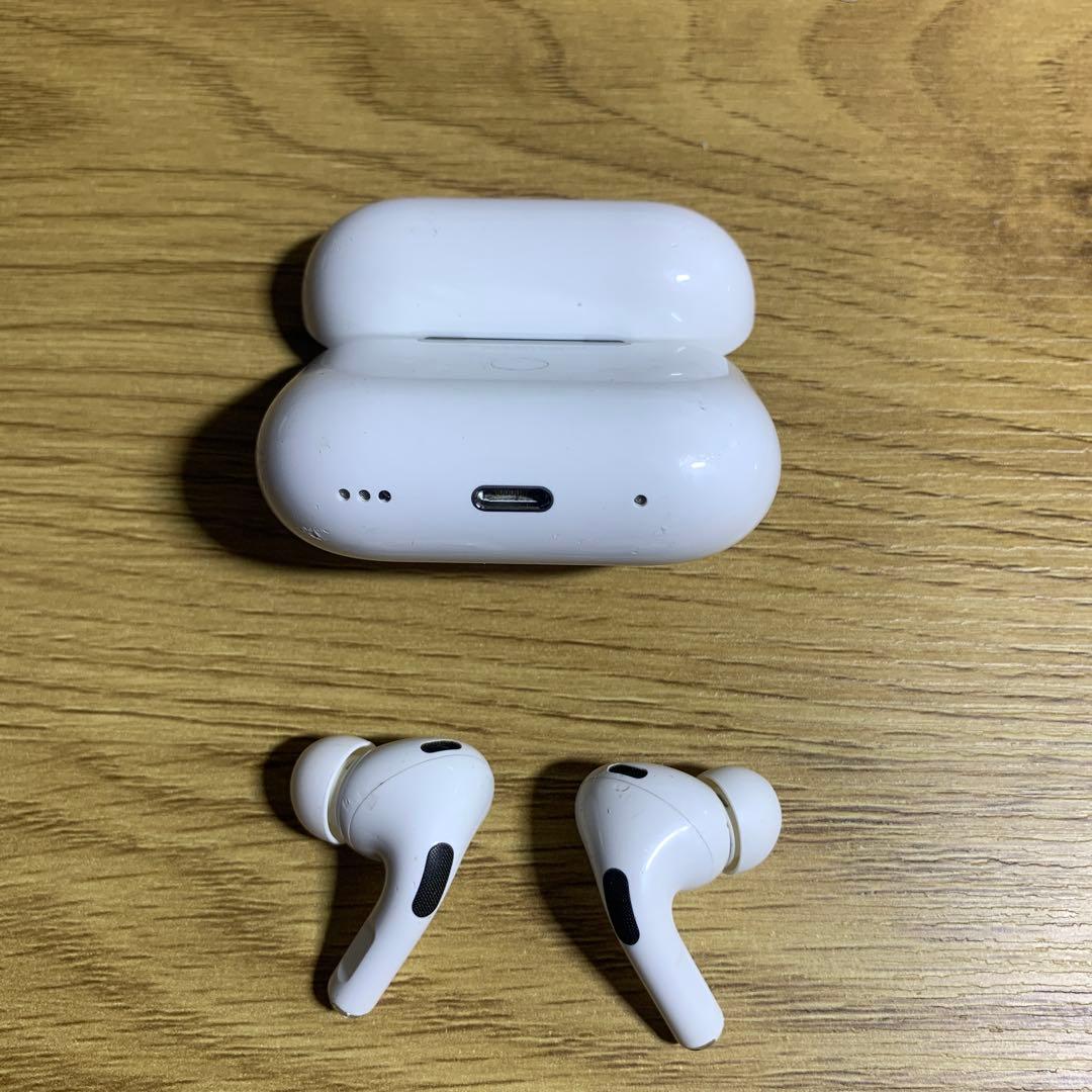 Apple AirPods Pro 第二世代　lightning