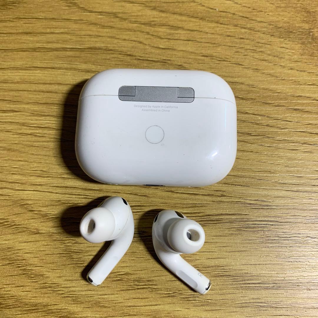 Apple AirPods Pro 第二世代　lightning
