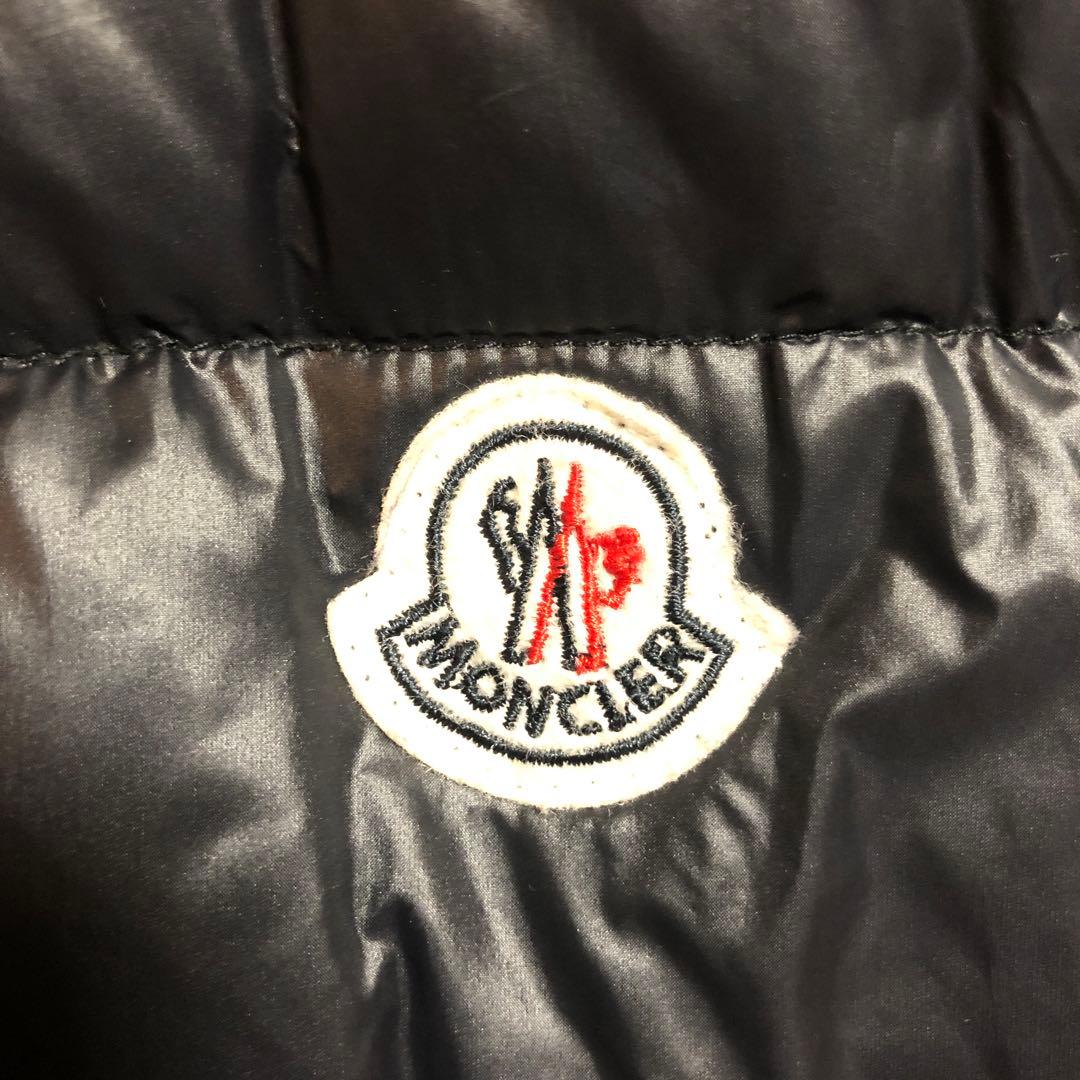 MONCLER ダウンベスト2
