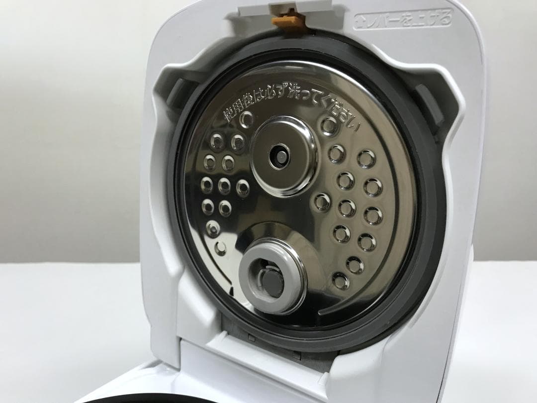 美品　三菱 IHジャー炊飯器 NJ-SE06F 3.5合 2024年製