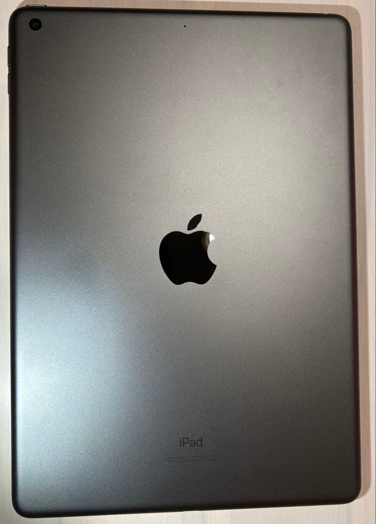 美品✨️iPad 第9世代 64GB 箱、充電器付き、WiFi 本体