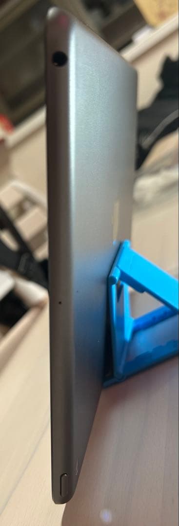 美品✨️iPad 第9世代 64GB 箱、充電器付き、WiFi 本体