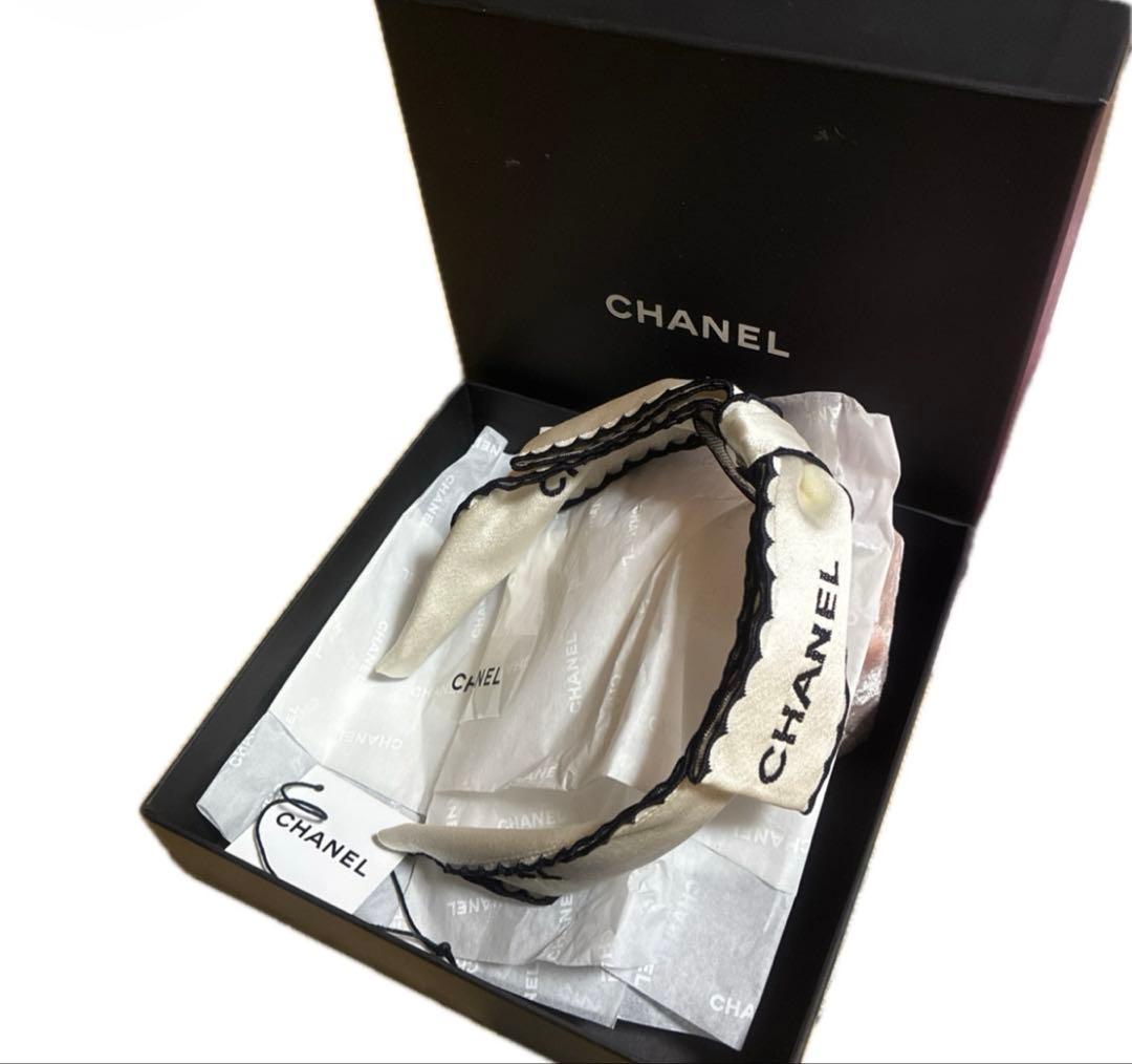 CHANEL シャネル カチューシャ ヘアバンド ホワイト ブラック