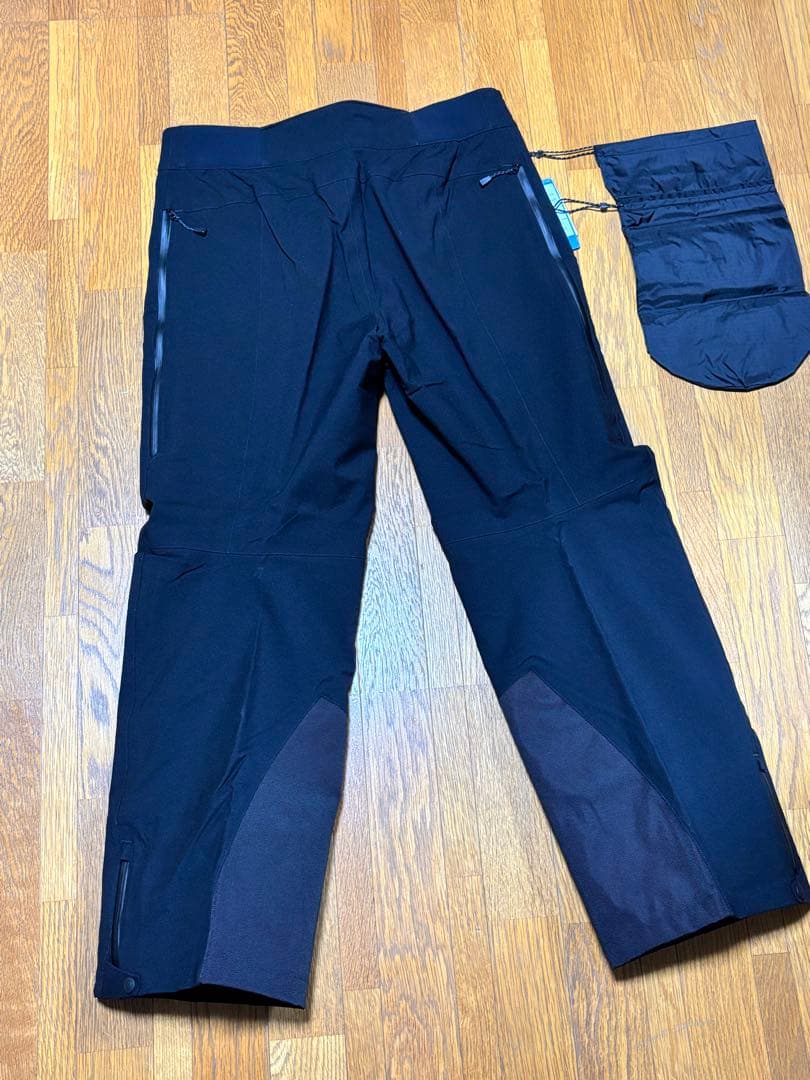 【新品】モンベル ドライテックインシュレーテッドパンツ ブラック サイズL-S