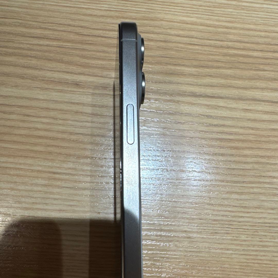 Apple iPhone 15 Pro スペースグレー 本体　ジャンク