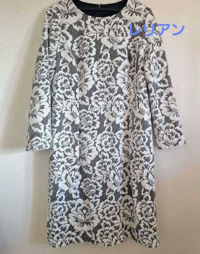 レリアン花柄織り 長袖ひざ丈ワンピース　サイズ13+