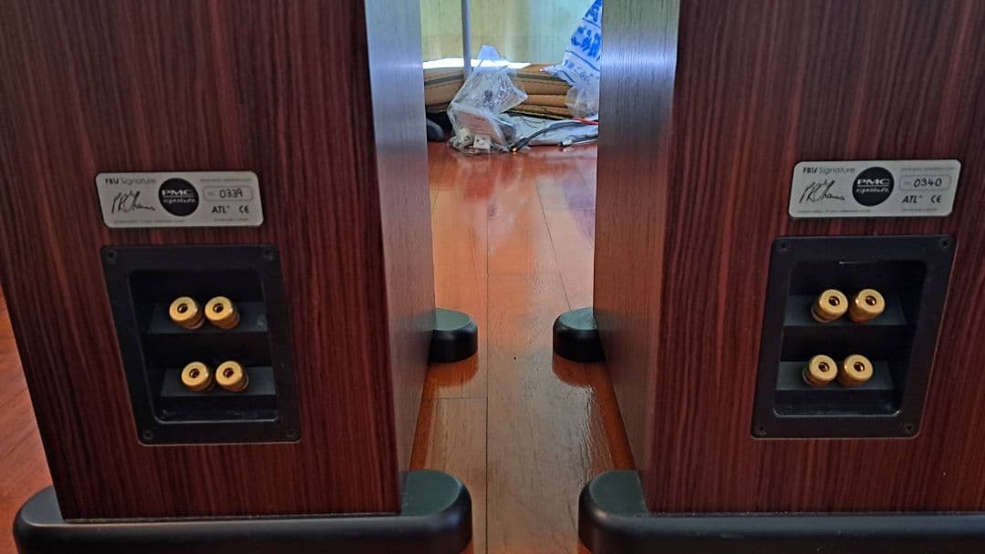 PMC FB1iのシグネチャーペア