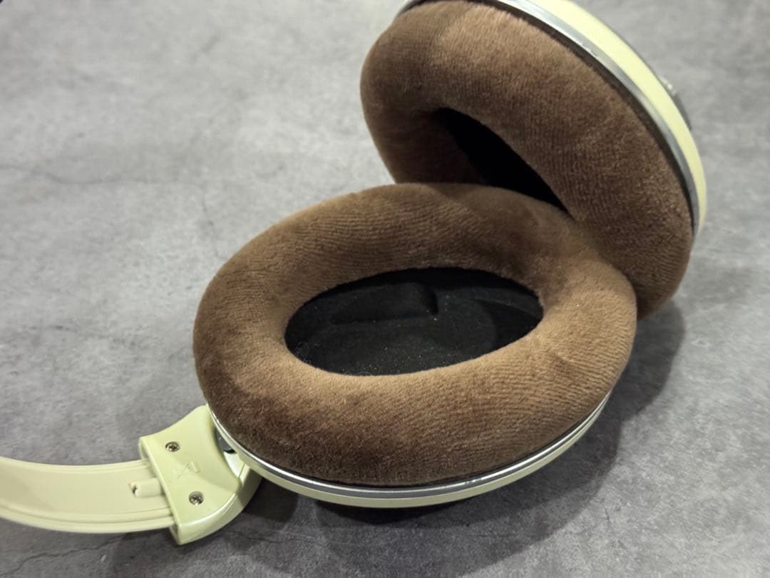 ゼンハイザー ヘッドホンSENNHEISER HD599