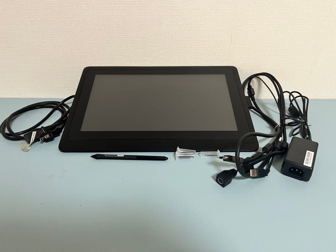 液タブ・ペンタブ Wacom Cintiq 16 FHD DTK1660