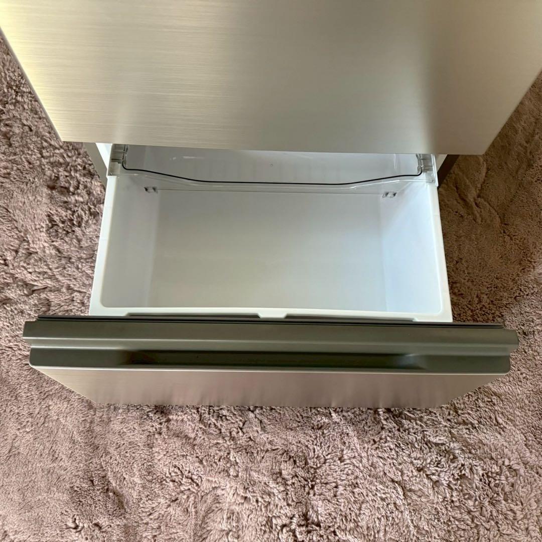 ふるふる ✨アクア　冷蔵庫　AQR-26R（N）　2024年　美品