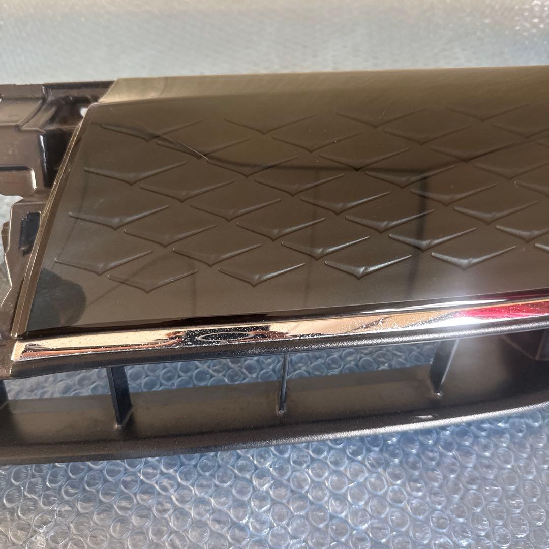 ア*ラ様 60 後期 ハリアーハイブリッド 純正フロント グリル 53114-4