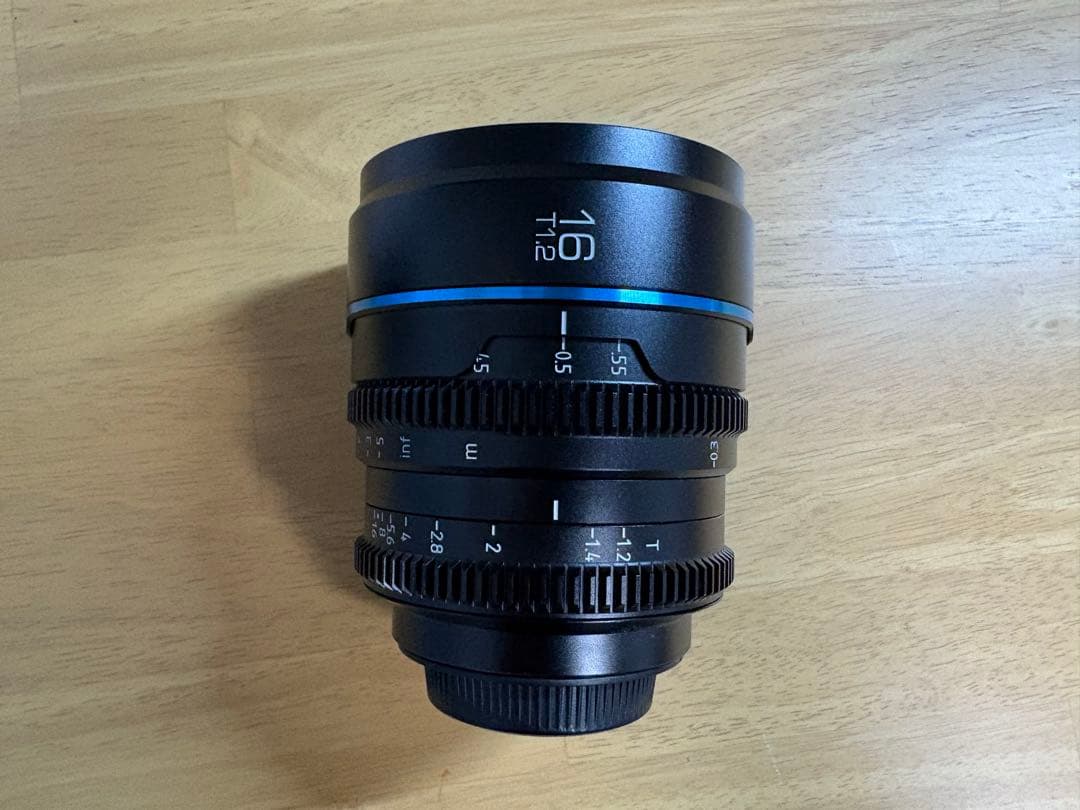 SIRUI Night Walker 16mm T1.2 MFTマウント